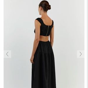 DISSH Linen Crop Top